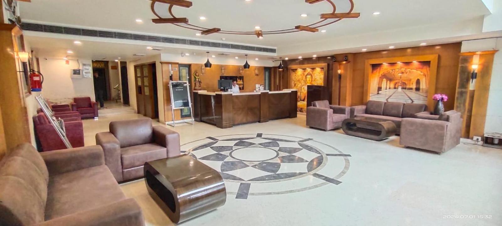 Hotel Queens Tower Amritsar Exterior foto